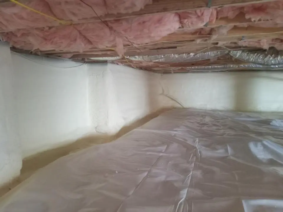 Crawl space encapsulation with closed-cell spray foam for Roof Maintenance in Floris